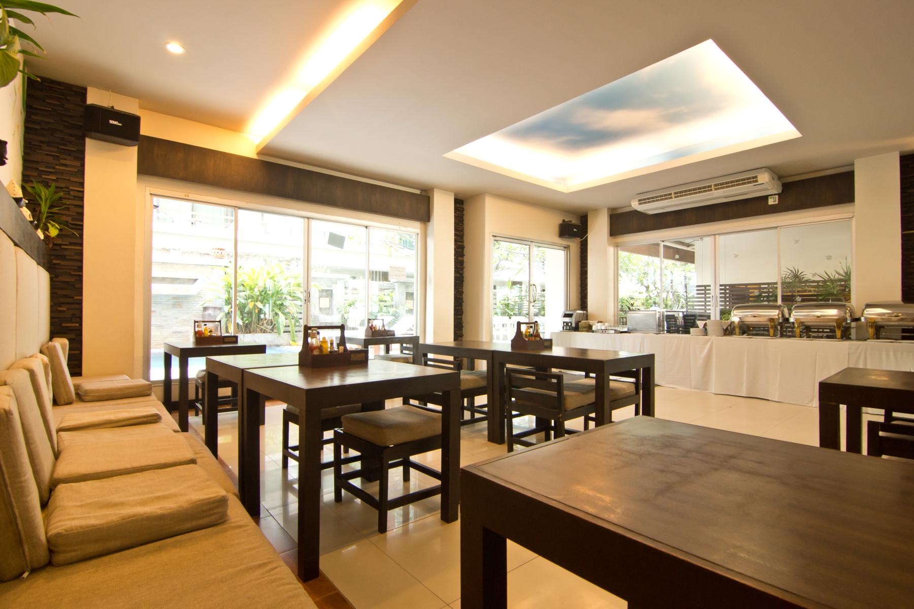 Kokotel Pattaya South Beach Exterior photo