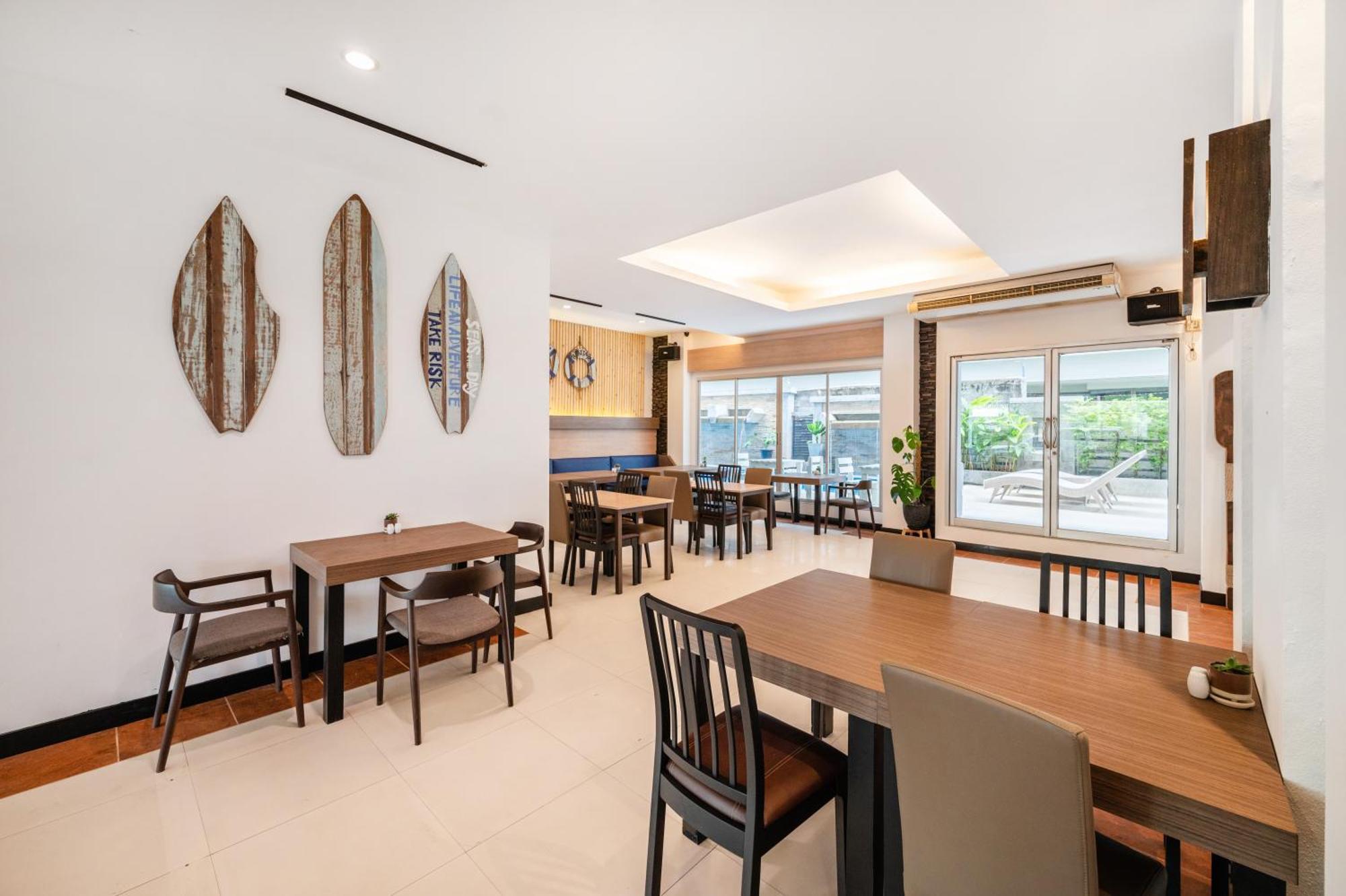 Kokotel Pattaya South Beach Exterior photo